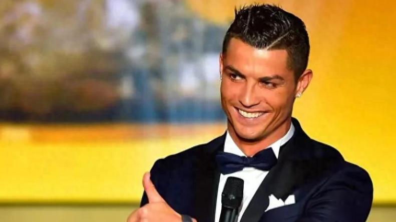 足球明星C罗以18亿登顶全球运动员收入榜，库里超越梅西！