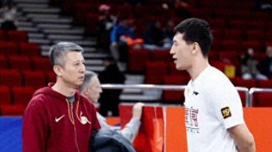 中国男篮选人引争议！杜润旺继续保留，5人离队，他的离开最可惜