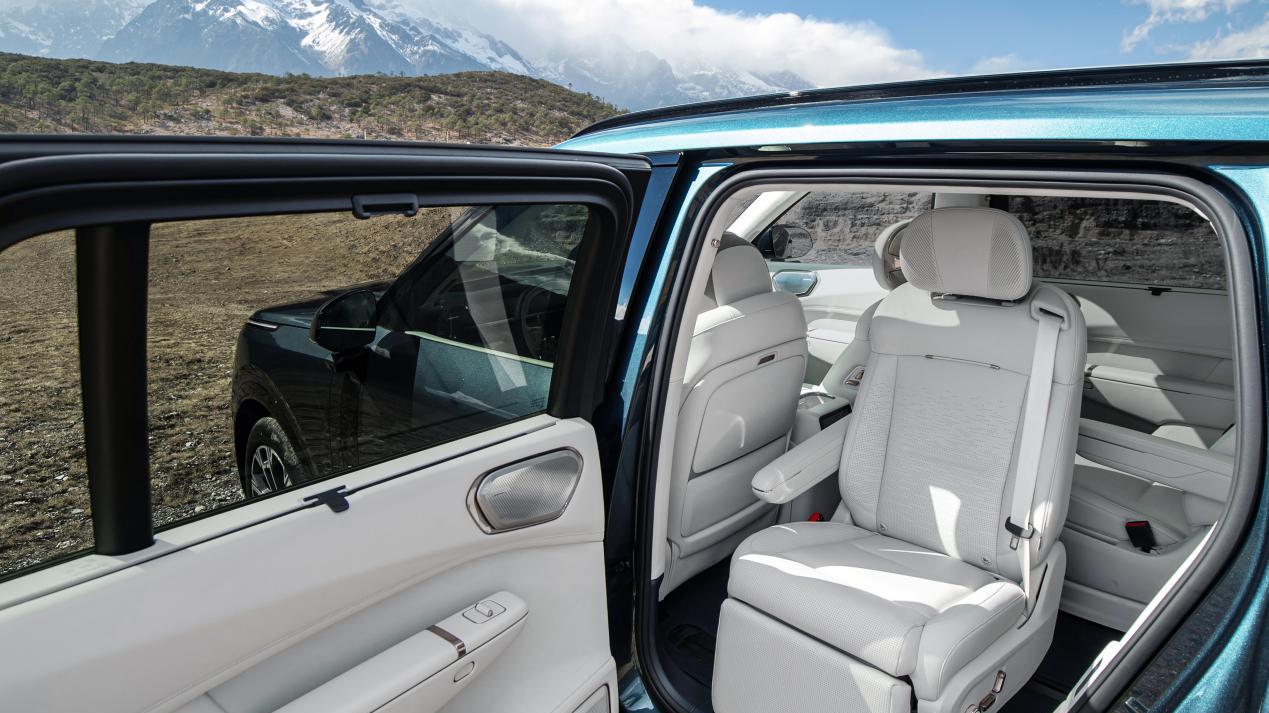 领克900累计交付超四万台，如何成为35万级家庭SUV购车首选？