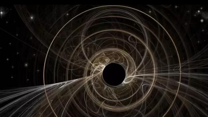 当进入黑洞，会出现何种状况，肯定有更高级物理规律！