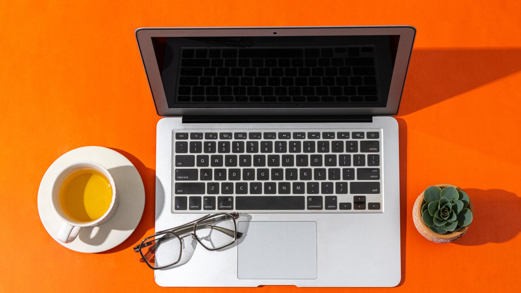 告别排版焦虑！2025年6款公众号编辑器实测，这款AI工具惊艳全场