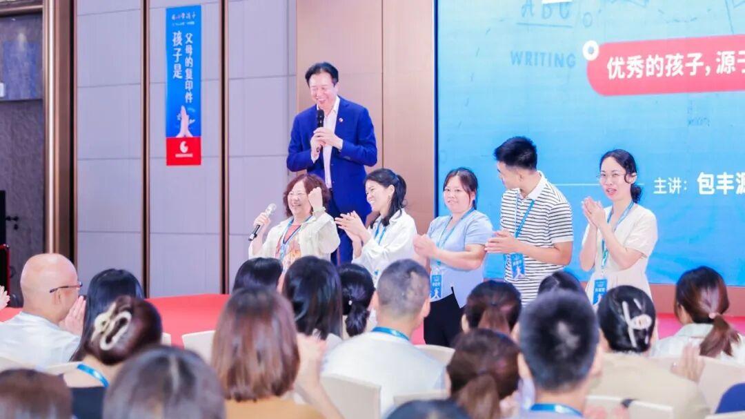 他是生命恩师，20年换来上万人生命成长，他说：我只是一座“桥”