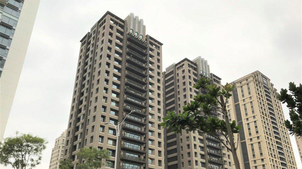 ​大S珠宝去向不明，财务明细不清，疑似给具俊晔买房