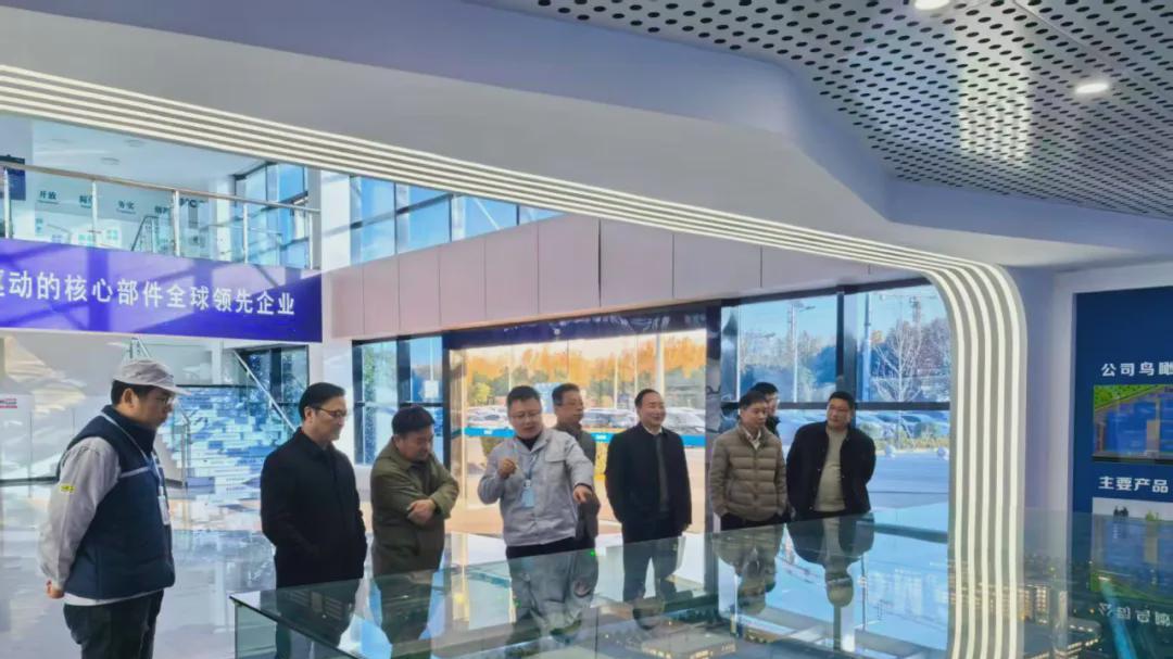 信阳工程职业学院与美的美芝公司召开合作座谈会