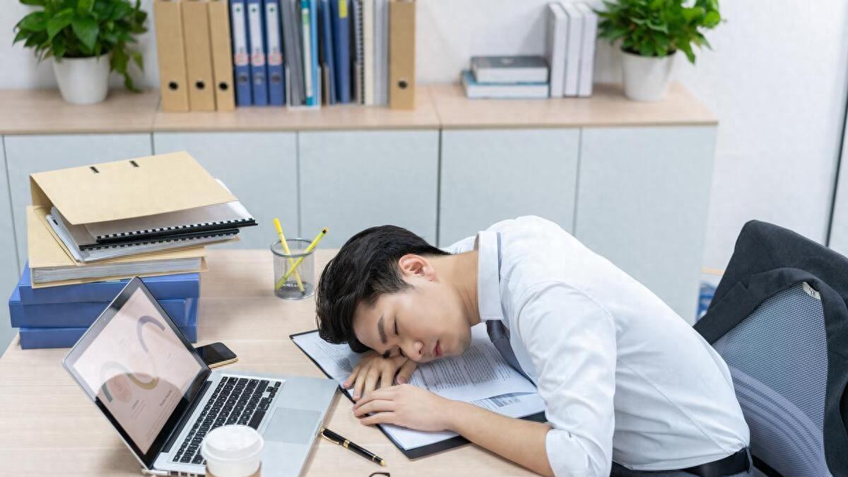 大变局！中国职场巨变，双休时代强势来袭，35+一族意外躺赢