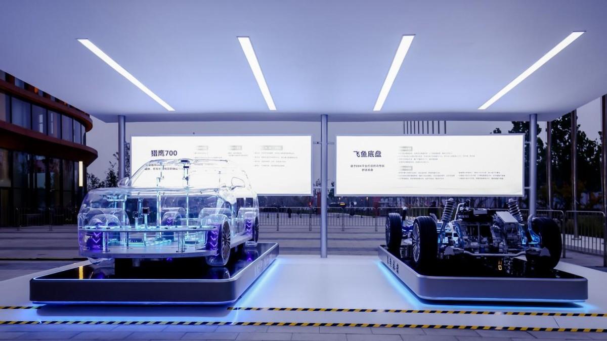 20万买大六座旗舰SUV？风云T11把百万配置装上车