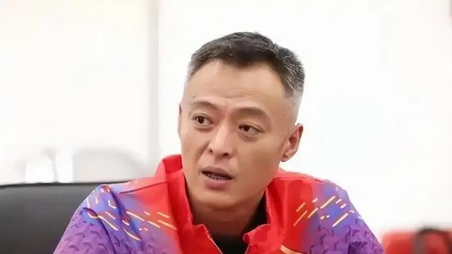 已经放低姿态的刘国梁还需要再退一步，才能有机会挽留樊振东