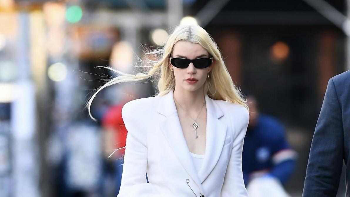 Dior缪斯｜Anya Taylor- Joy的个性穿搭，每一套都走在时尚的前端