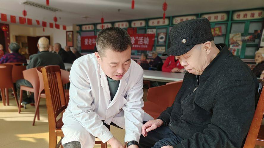 桓台县果里镇中心卫生院：重阳送暖 健康护航