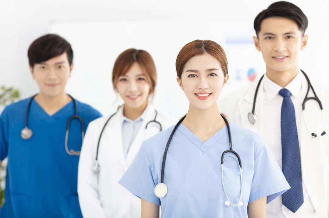 重磅！加拿大推出“医生专属移民通道”，14天批工签！