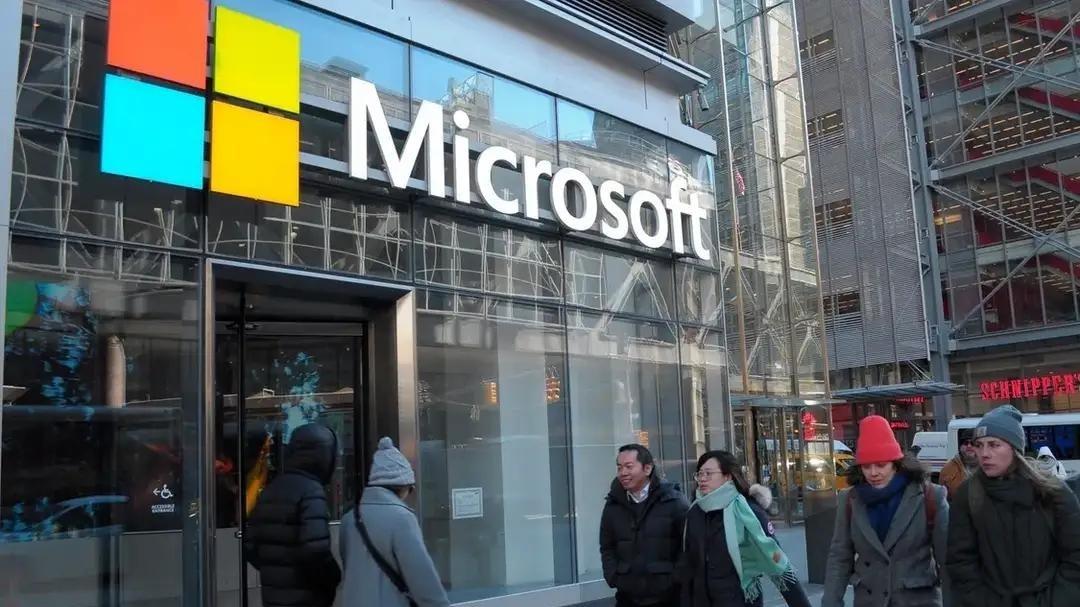 Windows 10停服事件：从辉煌到争议的深度解析