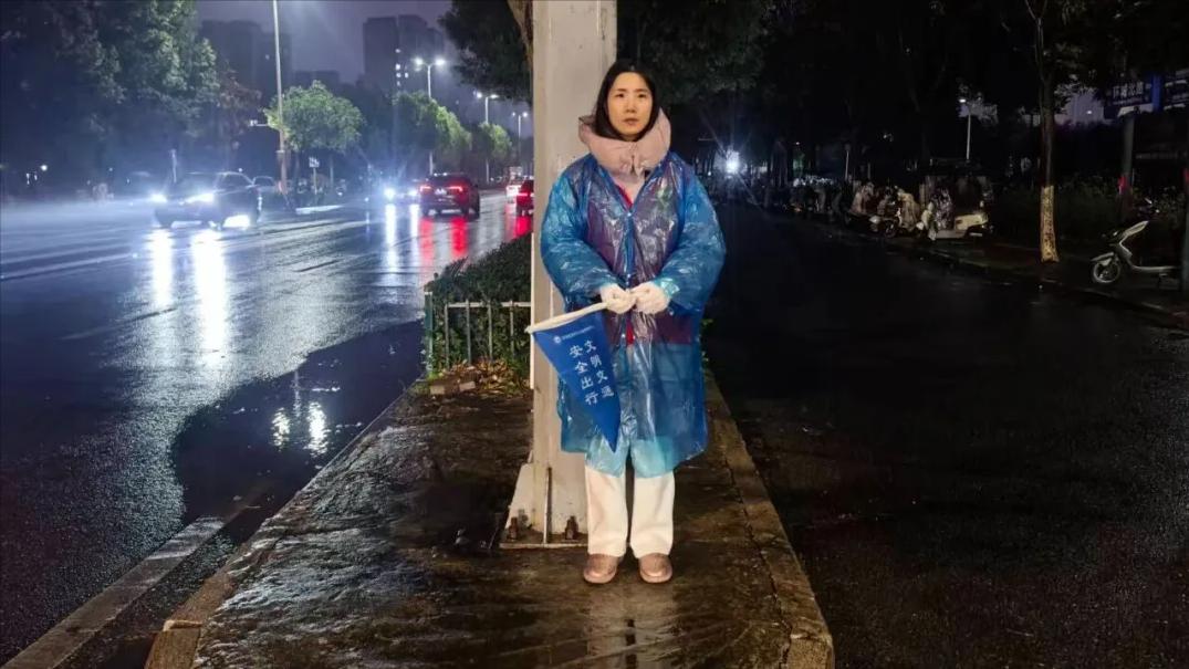 安徽阜阳：阜南县心连心公益协会女性志愿者助力创城纪实