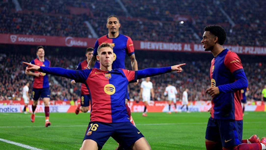 神奇换人！2大替补2球，10人巴萨关键3分，赛后确认：悍将重伤