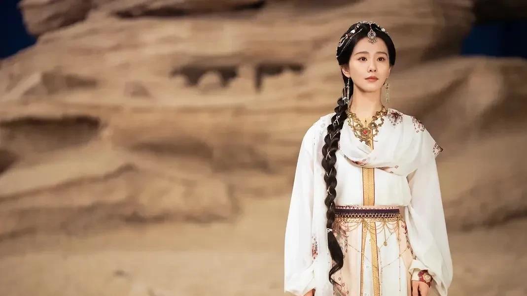 电视剧全网热度榜，藏海传跌至第二，第一热度高