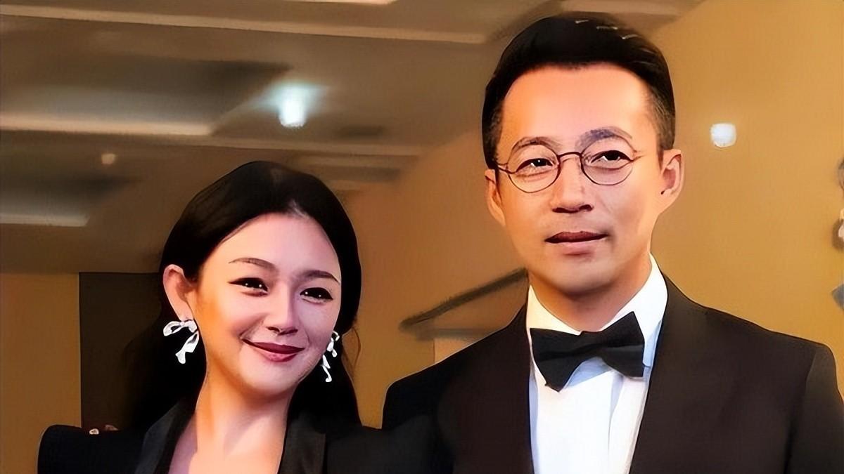 S妈情人节开香槟，网络炸锅，她真的不在乎大S吗？