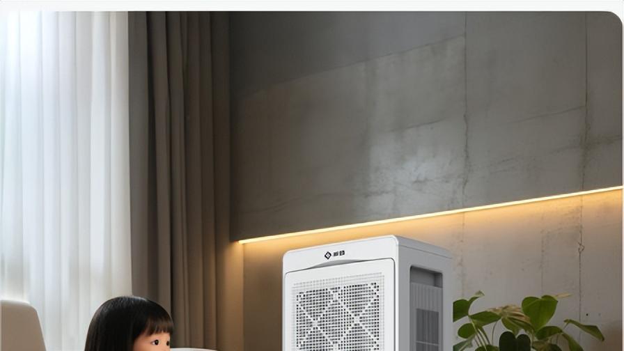 细节控宝妈爱了！新颐 A8 童锁 + 窄缝出风口，宝宝手指伸不进