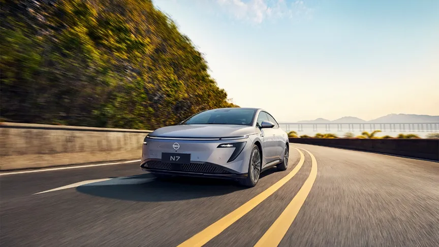 舒适“满配”价格“到位”, 东风日产N7上市11.99万起售