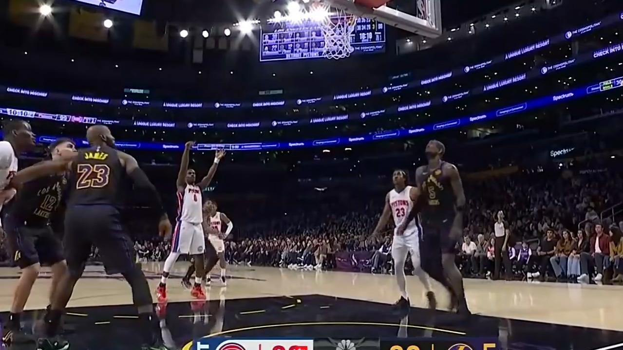 128: 106，活塞大胜湖人，詹姆斯生日夜未有奇迹，东契奇30分仍大败！