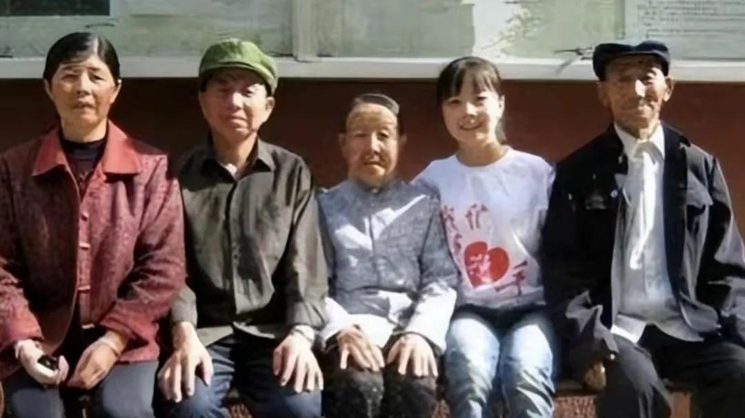 王二妮：倒贴100万2套房嫁农村穷小伙，结婚10年了，如今后悔吗？