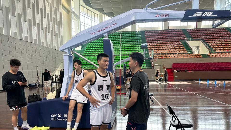 赵睿+胡明轩+徐杰多人合练，广东无惧四川3巨头，68天后冲击金牌