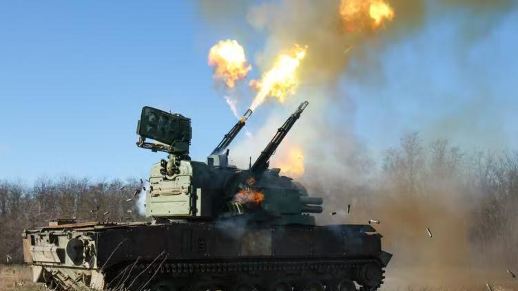 俄小摩托露出獠牙：新版本开始袭击防空，空天军重夺制空权有望