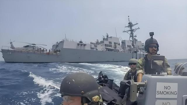 马科斯表态，不接回杜特尔特，美航母驶入南海，中国轰炸机已就位