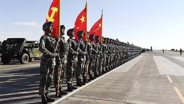 中国人民解放军亮剑台海，东风导弹威震四方！