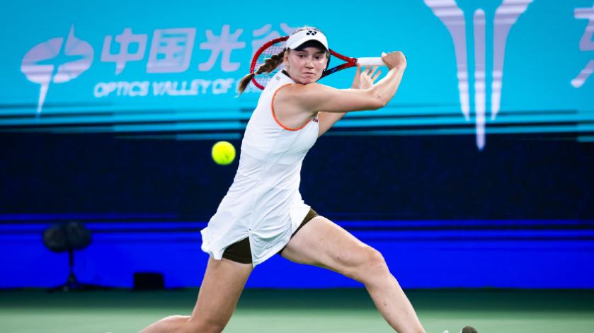 重返武网八强！莱巴金娜2-0横扫晋级，第17次跻身WTA1000赛八强