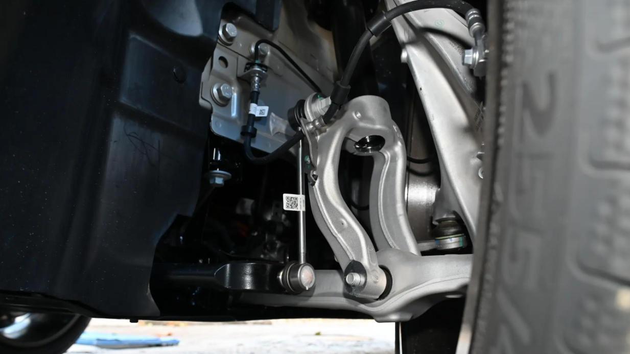 Smart #5混动版对比纯电版，价格低7万，双叉臂改麦弗逊