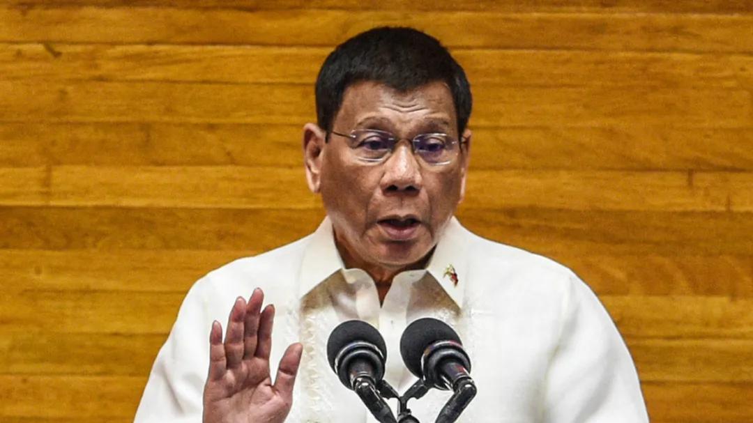 菲前总统为何拒绝东大的庇护，选择独自面对7000军警，被抓去国际法庭？