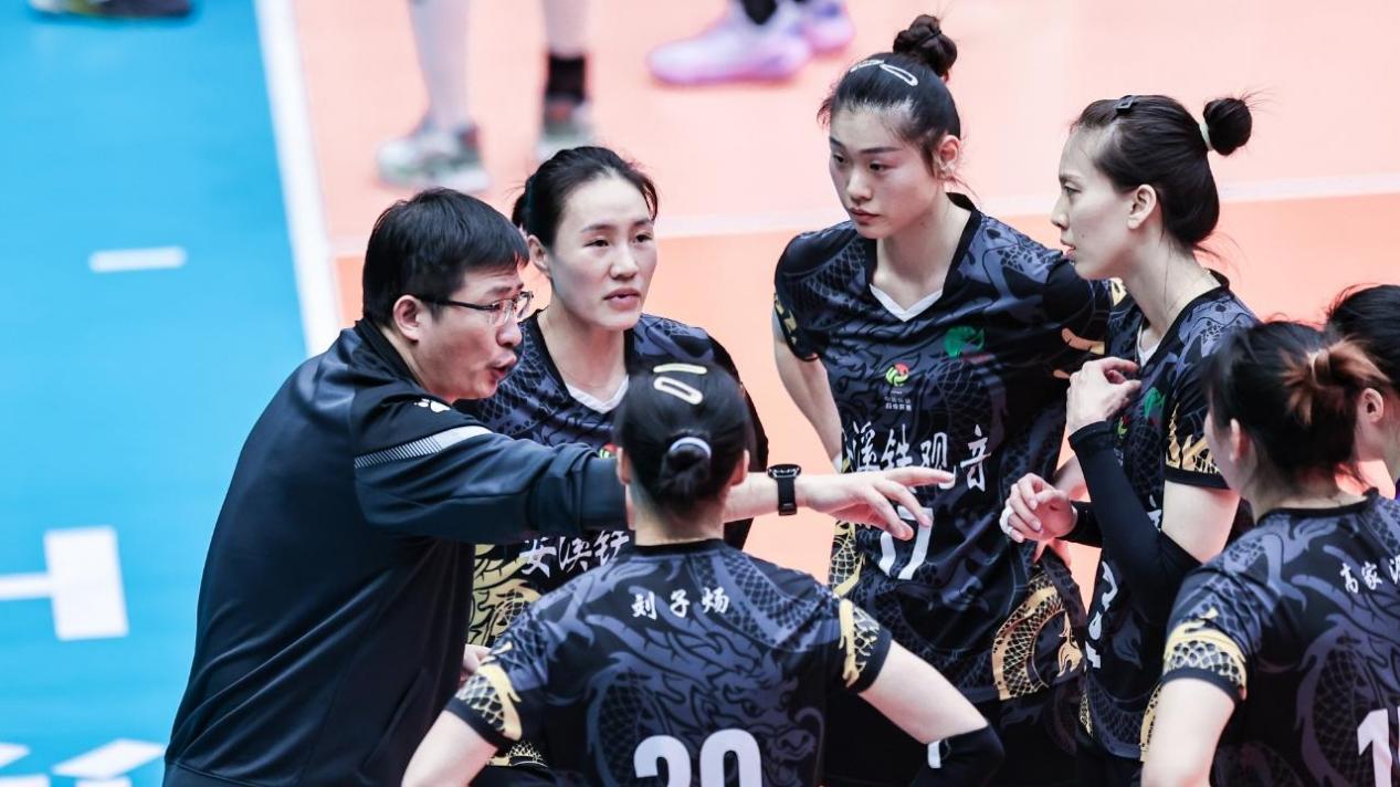 浅评2024-2025排超女排各队主教练：1人优秀，渴望去更高舞台发挥