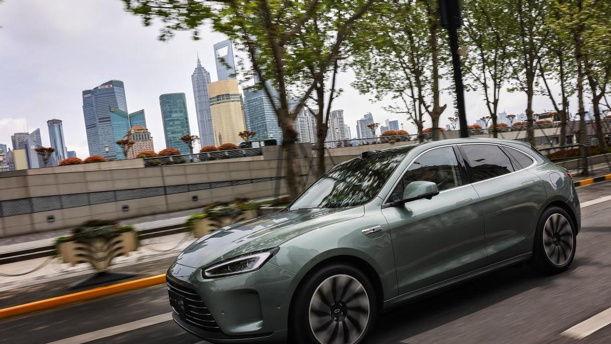 谁说电动车不安全？那是你还没体验过问界M5智驾版！