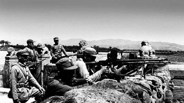 71年退伍士兵换豆油，一看印章名字立马打电话，军长连夜赶了过来