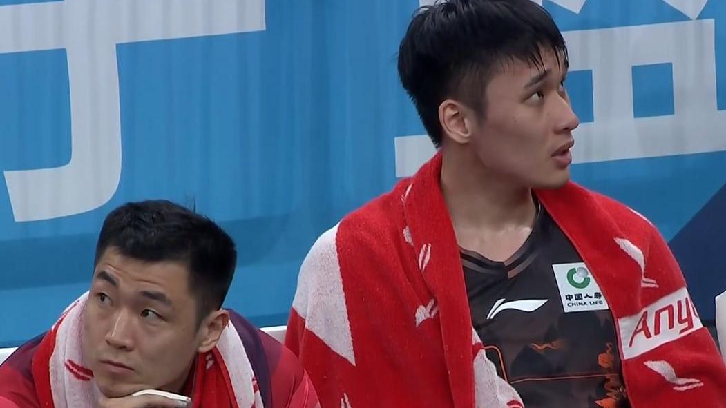 谢智杰打出高光时刻，陶汉林护筐有功，山东高速男篮主场止连败！