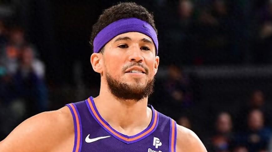 麦迪是被严重高估的巨星，生涯最拿得出手的是35秒13分