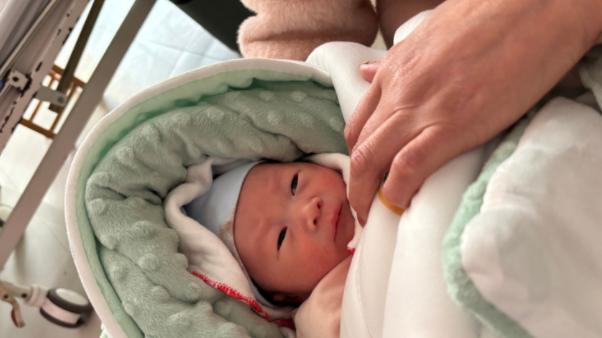 0-3月龄，宝宝有多难带？儿科医生说出实情，令人唏嘘