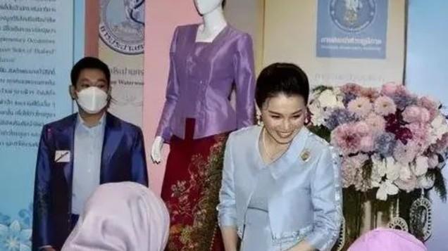 泰国王后苏提达：独居瑞士酒店7层，60名仆人伺候，成笼中金丝雀