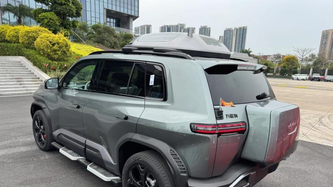 家用硬派SUV来袭，智能科技引爆新能源市场，方程豹钛3能否改变未来？