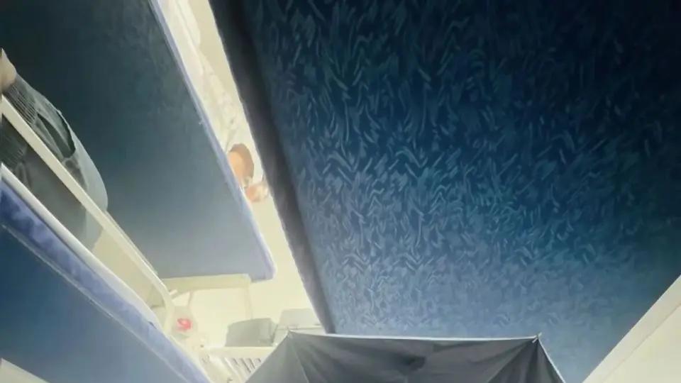 与其乘客“卧铺打伞”，不如铁路统一保护隐私