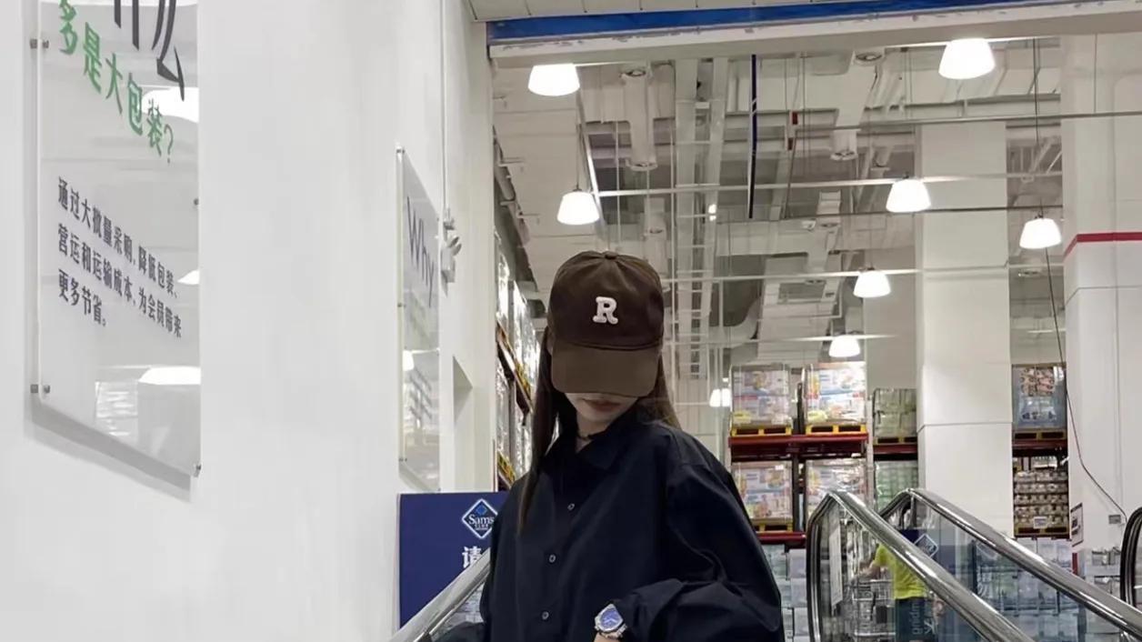 最近“卡其裙”火起来了！温柔优雅，穿出高级感