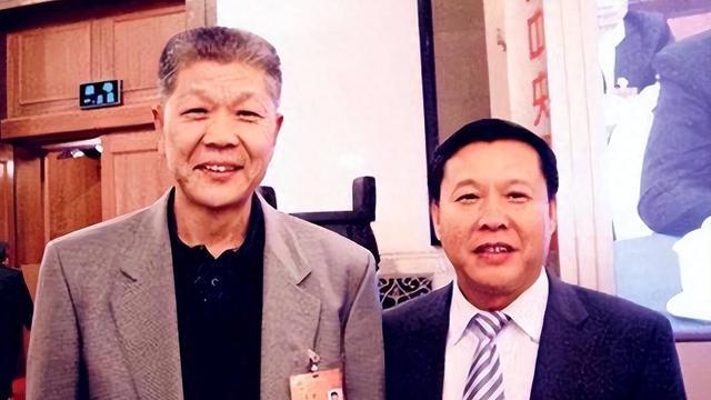 此人是邓小平的女婿，曾任保利集团董事长，豪掷3000万救下国宝