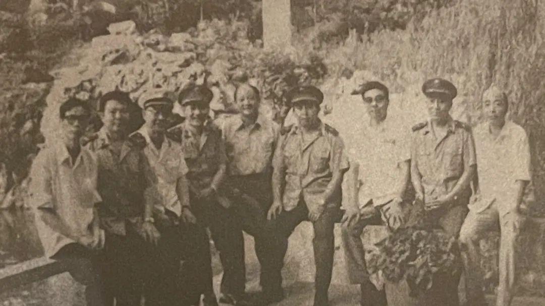 609所偶然发现一套残骸，如获至宝