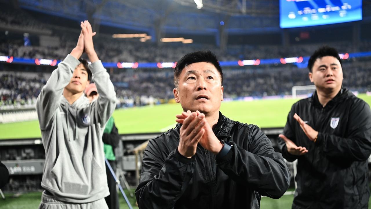 大反转！足球报：本土少帅执教国足希望大增，邵佳一、于根伟、李国旭3选1？