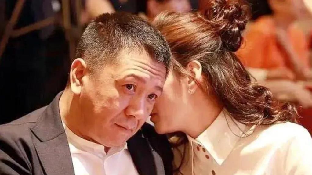 抢人成瘾！李小冉反被反击，昔日对手联手出招