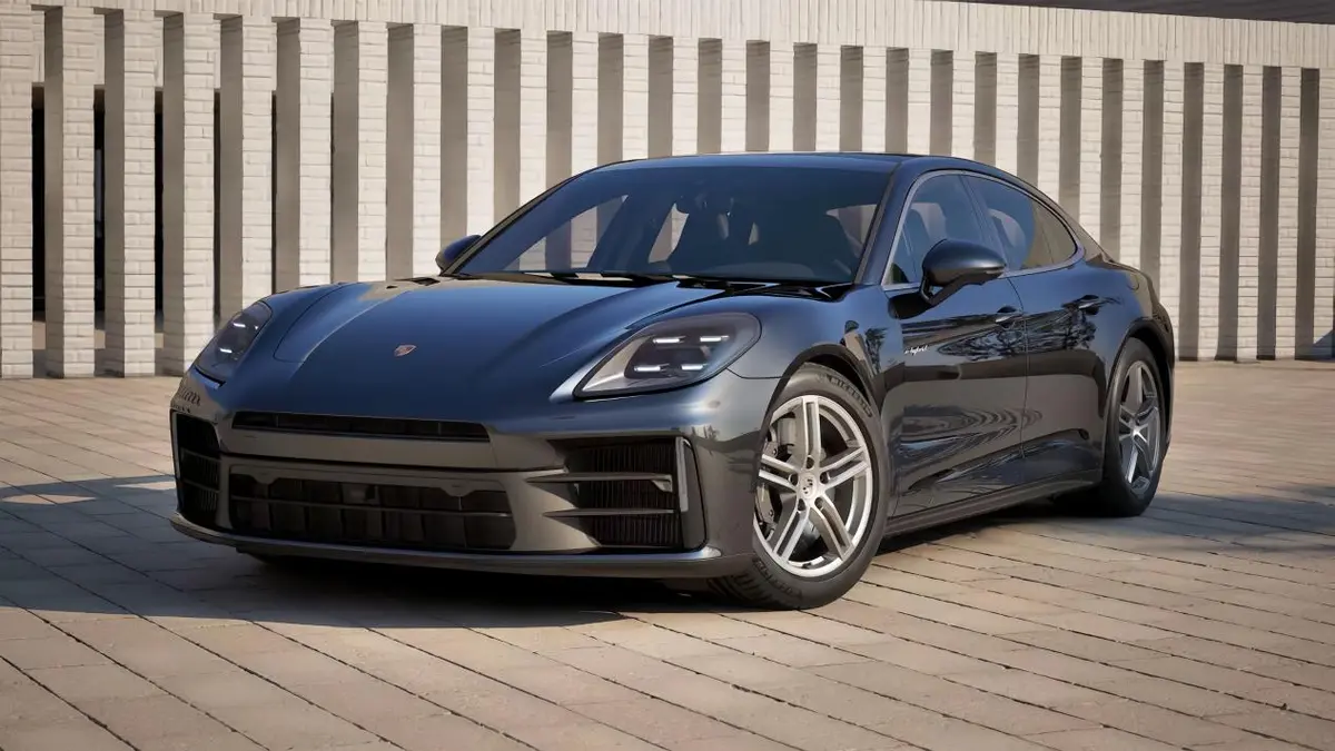 保时捷新款 Panamera E-Hybrid 上市 售价 128.8 万元起