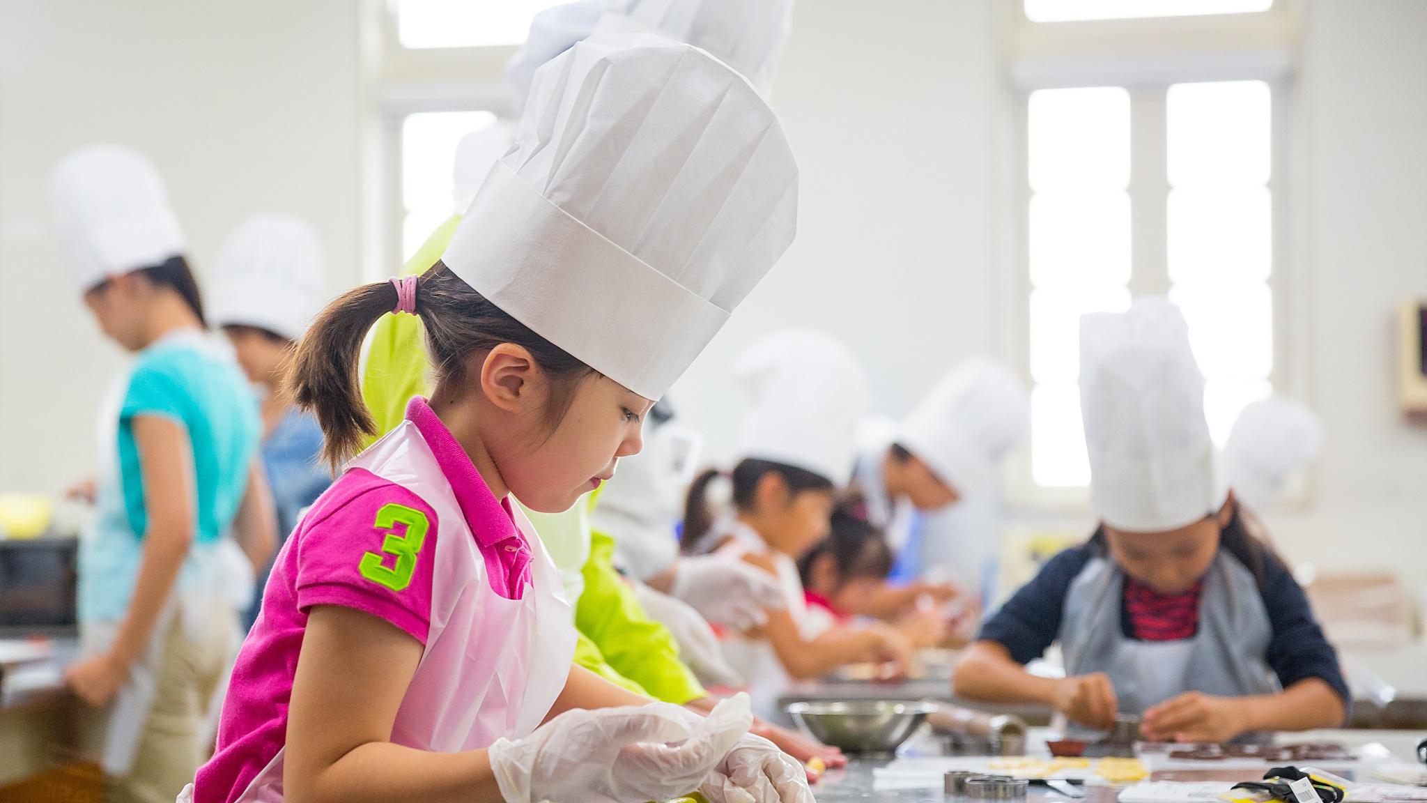 “劳动式”教育火了，原来做饭藏着真教育