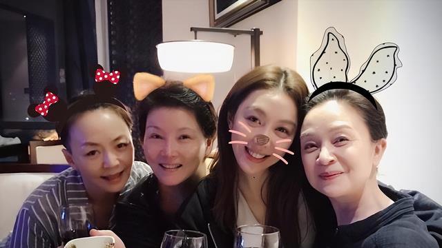 38岁姜妍公开认爱！照片曝光，她与现任关系4年前就“真相大白”
