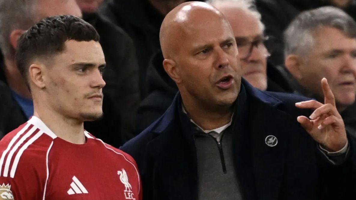 5连败+下课赔率倒数第2！曝斯洛特不会被炒 高层坚信他是完美人选