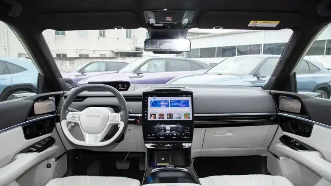 19.99 万起！广汽本田 P7 开启交付，实力究竟如何？