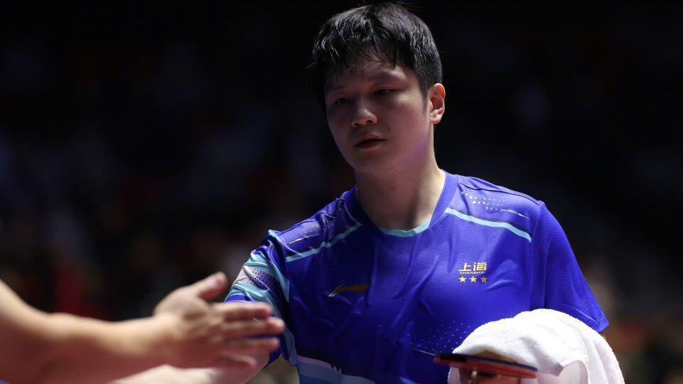 全运乒乓球：许昕取得开门红！上海男团3-0胜江苏，樊振东大逆转